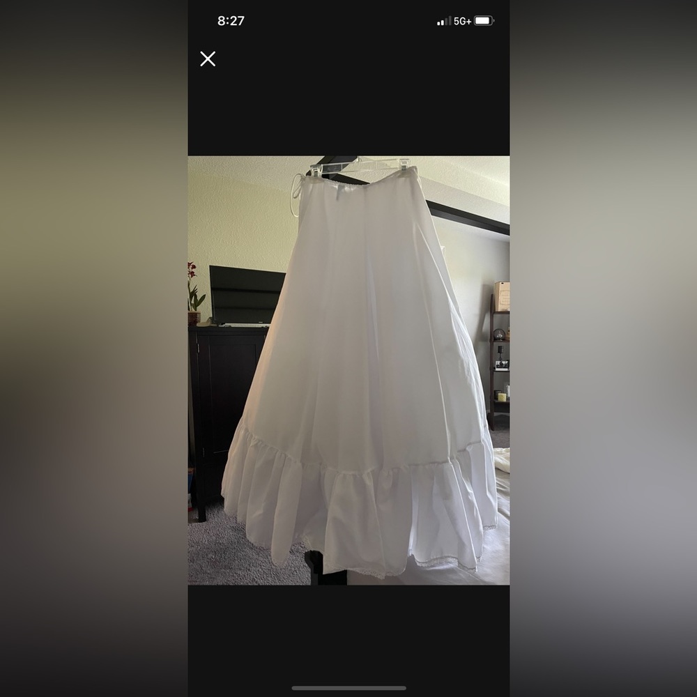 Wedding dress crinoline